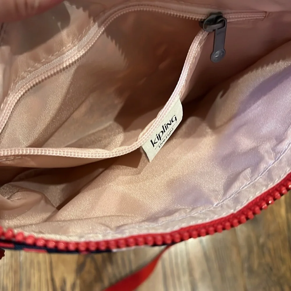 Kipling Abner Crossbody in Heart Festival Pattern NWT - Picture 7 of 7